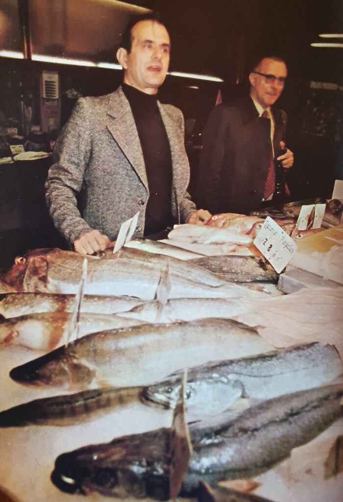 Paul Bocuse sceglie il pesce al mercato