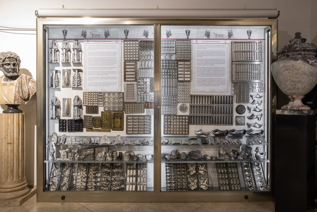 Vetrina 3 - Stampi per cioccolato